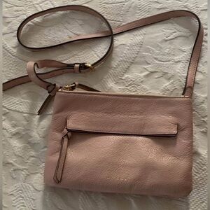 Vince camuto leather  Crossbody Bag in Blush Pink - Vince Camuto